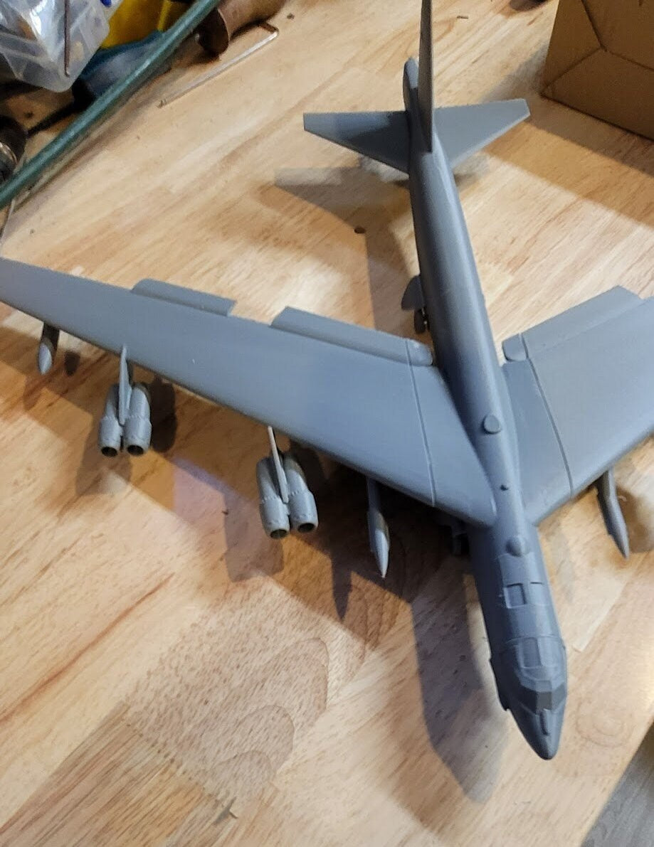 B52 Stratofortress Model build kit -18" Wing Span