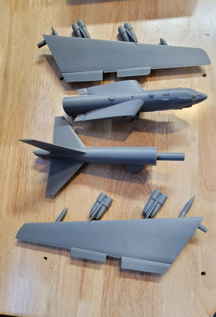 B52 Stratofortress Model build kit -18" Wing Span